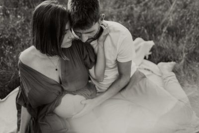 sesión de fotos premamá en el campo marbella