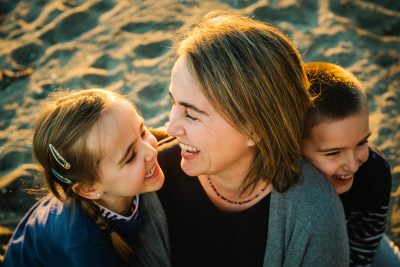 sesion de familia en la playa marbella